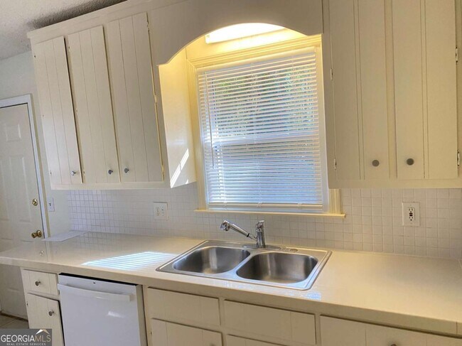 Building Photo - 5458 Terrace Garden Way