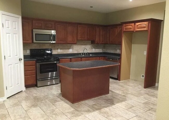 Building Photo - 1532 Bryant Way