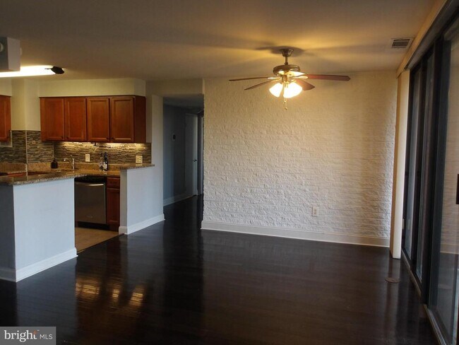 Building Photo - 8 S Van Dorn St