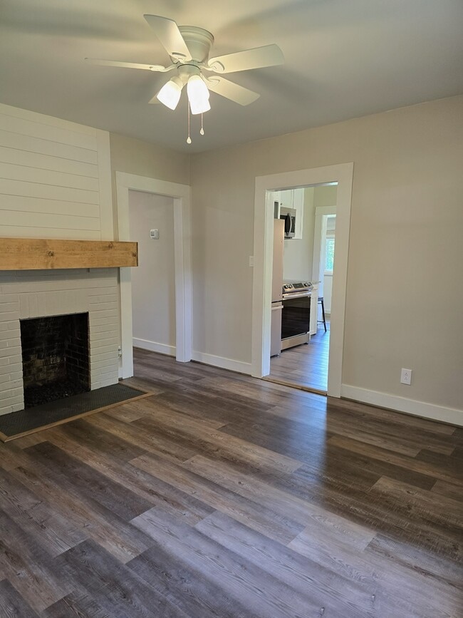 Building Photo - 6061 NC-66