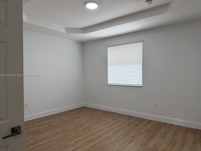 Building Photo - 14934 SW 41st Ln