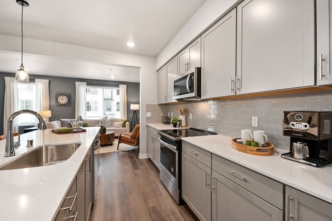 Building Photo - Lake Stevens Greenbelt – Stylish 3-Bedroom Townhome!