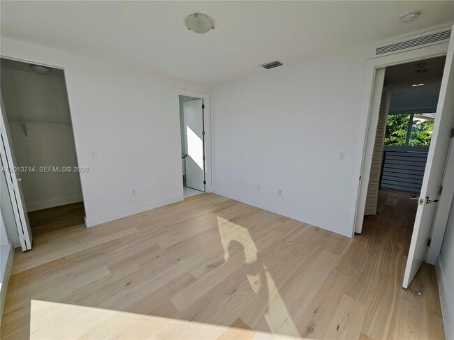 Building Photo - 10289 NW 75th Terrace