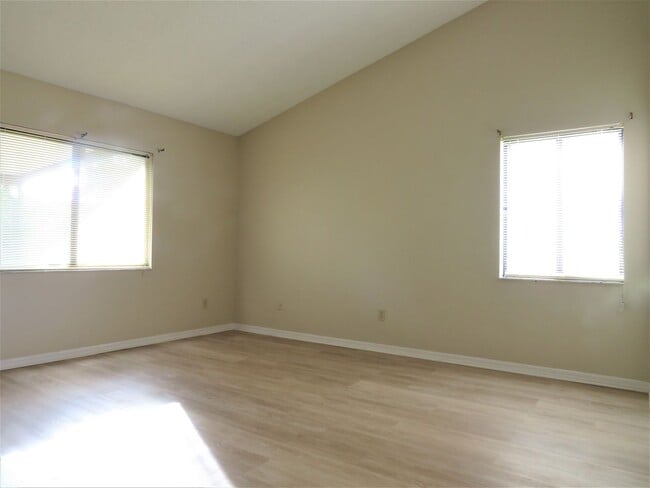 Building Photo - Coming Soon! Beautiful and Spacious 3 bedroom 2 bath Home With a Split Floor Plan.