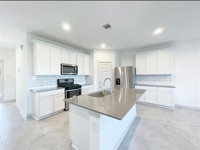 Building Photo - 28938 Yulee Mill Dr