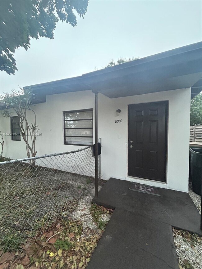 Building Photo - 1080 NW 121st St