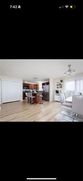 Building Photo - 10029 Ash St