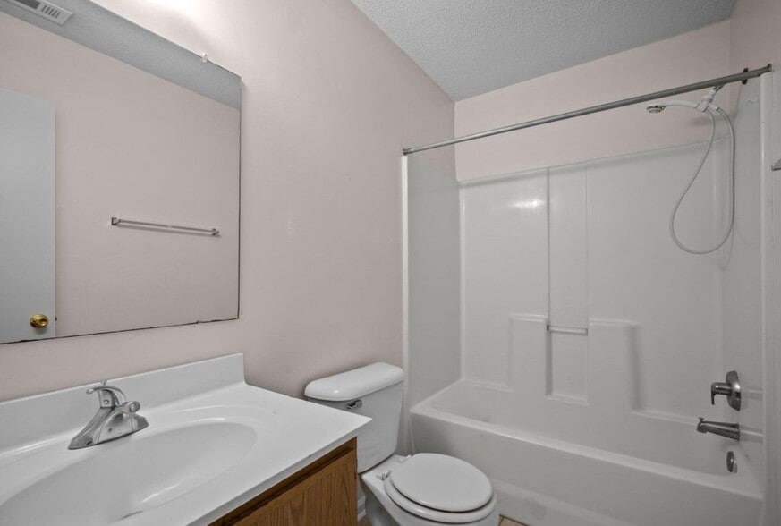 Building Photo - 968 W Pueblo Dr