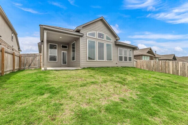 Building Photo - 121 High Plains Dr