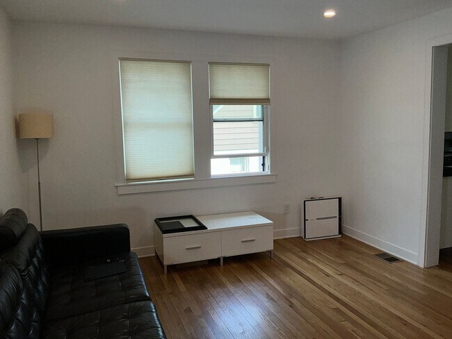 Building Photo - Fully remodeled 4BR 2.5BA colonial in 4 corners area of Silver Spring