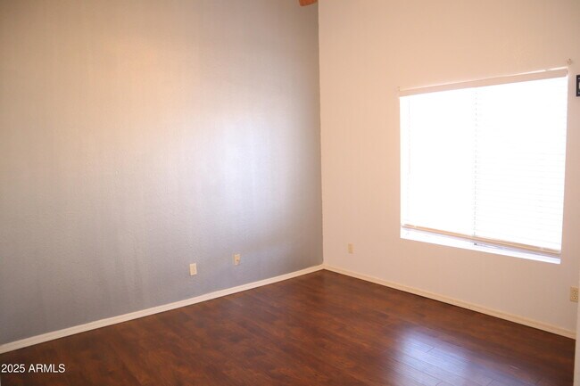 Building Photo - 3887 Cam Bella Rosa