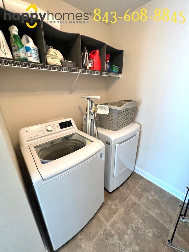 Building Photo - 4 Bed 3.5 Bath Home at Carolina Bay in Wes...