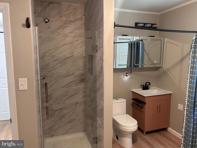 Building Photo - 145 Wilson St