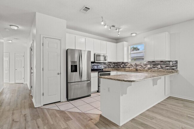 Building Photo - 47 White Heron Dr