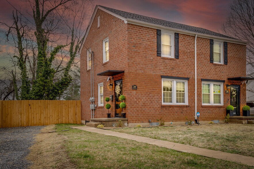 Primary Photo - 197 Seward Ave