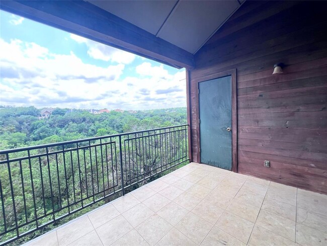 Building Photo - 4711 Spicewood Springs Rd