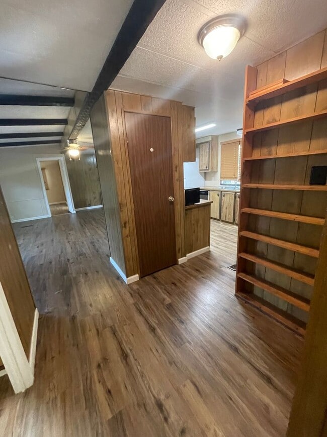 Building Photo - NEW ON MARKET /// RIVER FRONT CABIN AVAILABLE!!