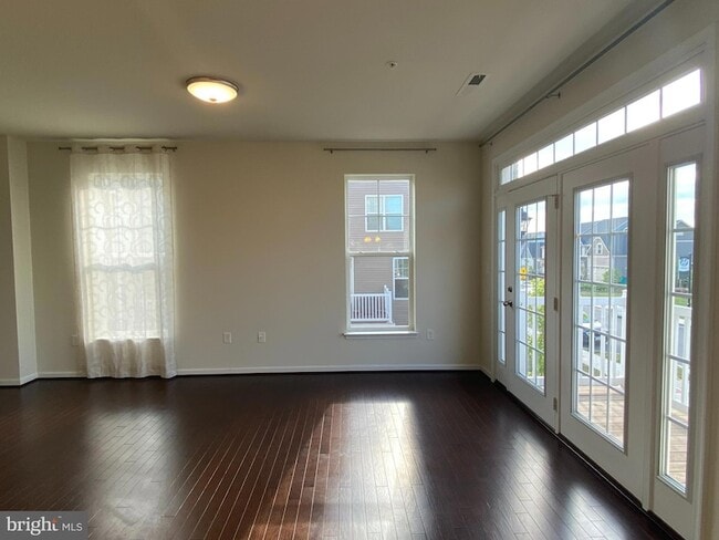 Building Photo - 6173 Margarita Way