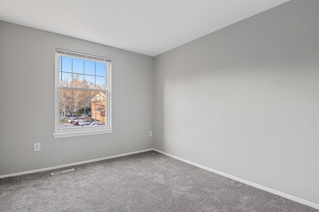 Building Photo - 10661 High Beam Ct