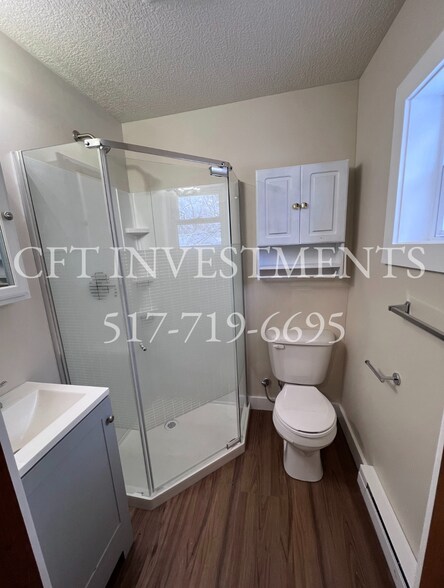 Bathroom - 319 N Cochran Ave