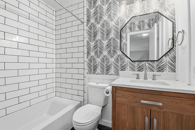 Building Photo - remodeled 3 bedroom Oak Vally Ranch Home