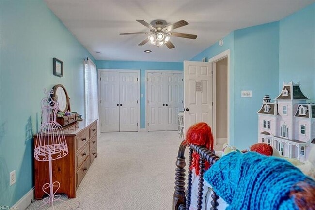 Building Photo - 12325 6 Ponds Ln