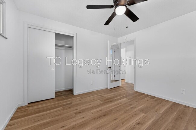 Building Photo - 729 Ridgeway Ave