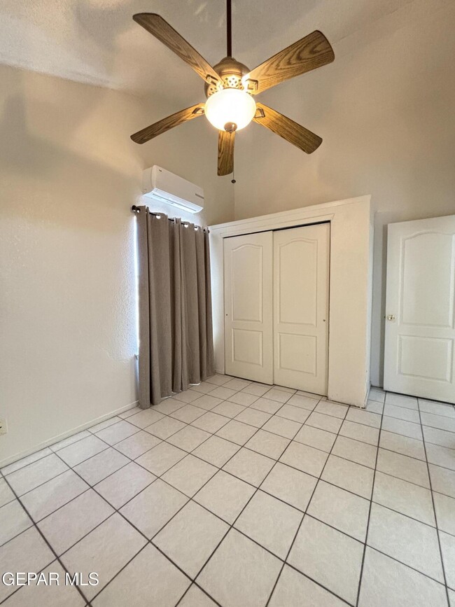 Building Photo - 9128 Lacebark Elm Dr