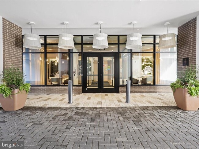 Building Photo - 925 N Fairfax St