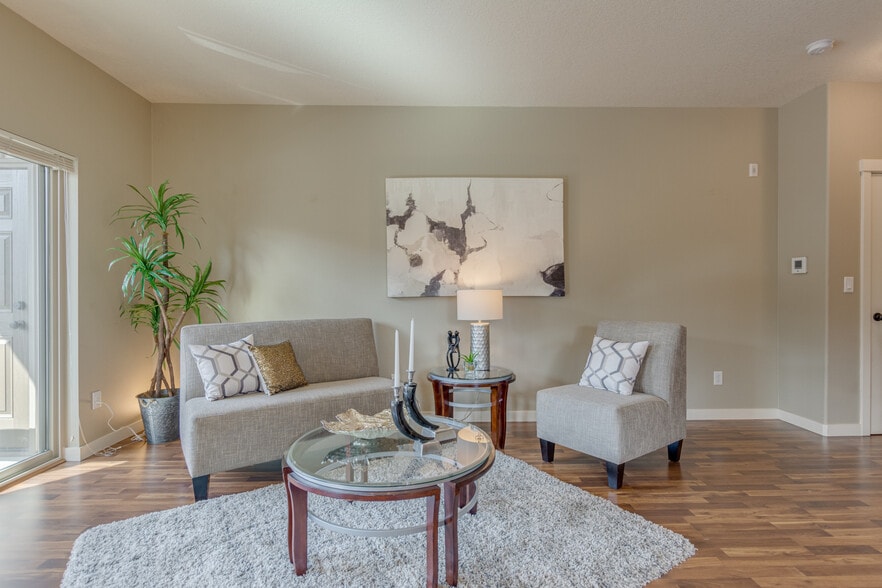 Building Photo - 8077 NE Miriam Way