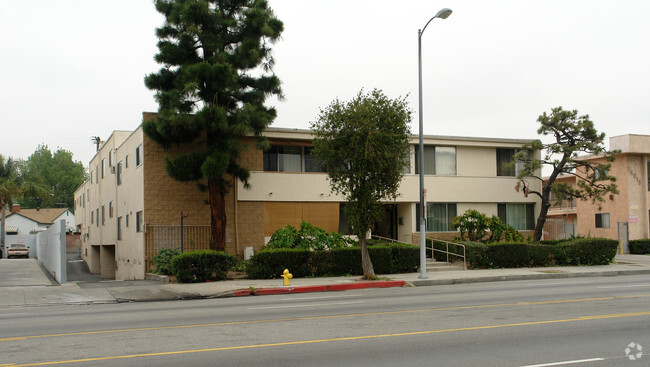 14033 Sherman Way - 14033 Sherman Way Van Nuys CA 91405 | Apartment Finder