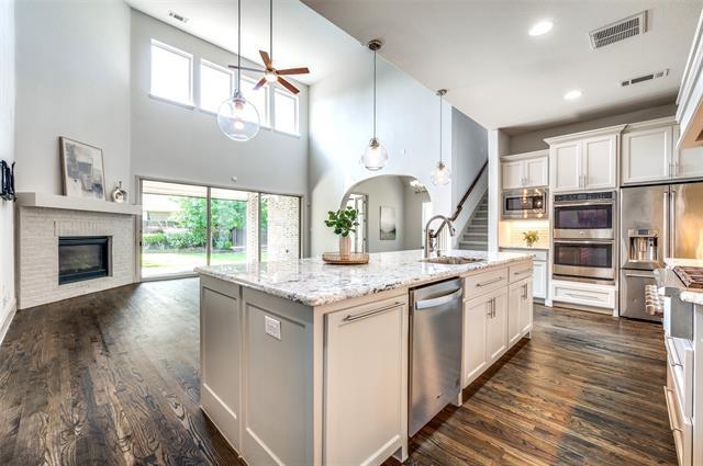 Building Photo - 870 Redstem Dr