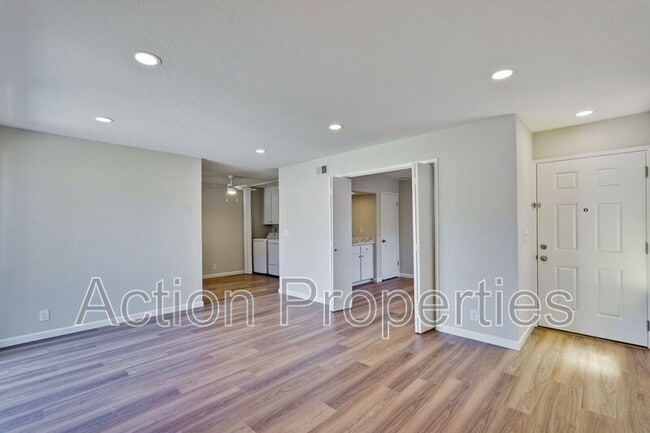 Building Photo - 1662 Merriton Ct
