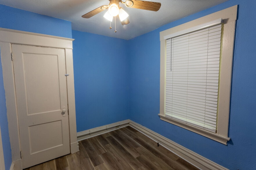 Bedroom 3 - 2302 Murray Ave