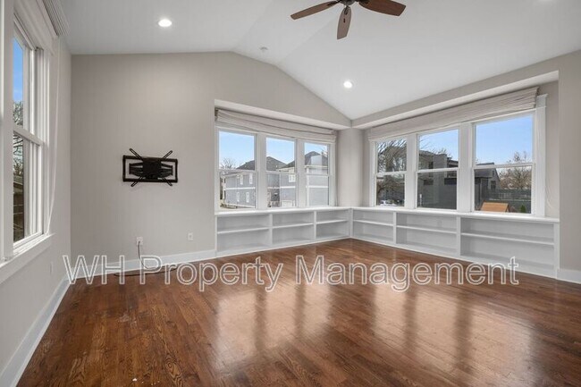 Building Photo - 311B 54th Ave N