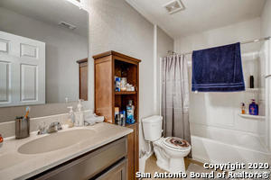 Building Photo - 10715 Noble Canyon