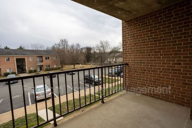 Building Photo - 10629 Provincial Dr