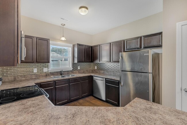 Building Photo - Carolina Forest Townhome- Available Now!