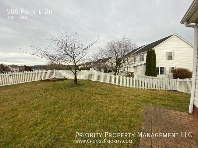 Building Photo - 506 Pointe Dr