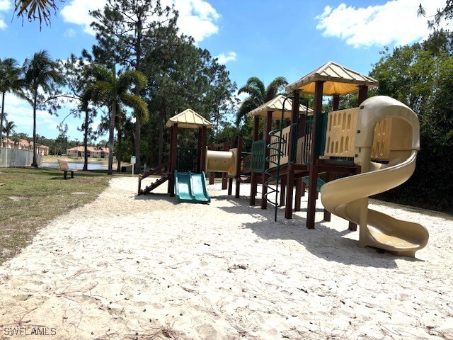 Building Photo - 8225 Ibis Club Dr