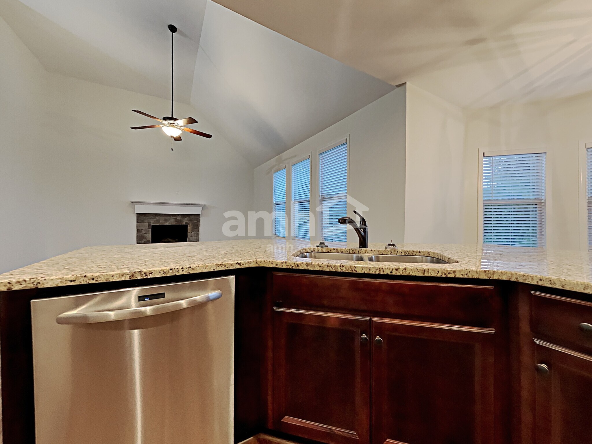 Building Photo - 1135 Blankets Creek Dr