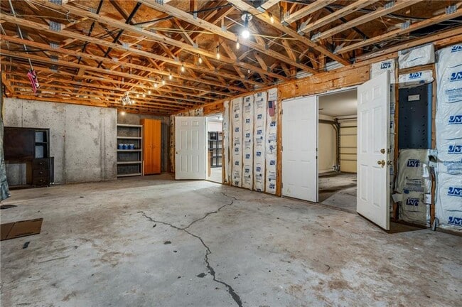 Building Photo - 6920 Autumn Hills Dr