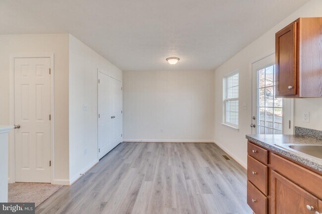 Building Photo - 2926 Sorrell Ct