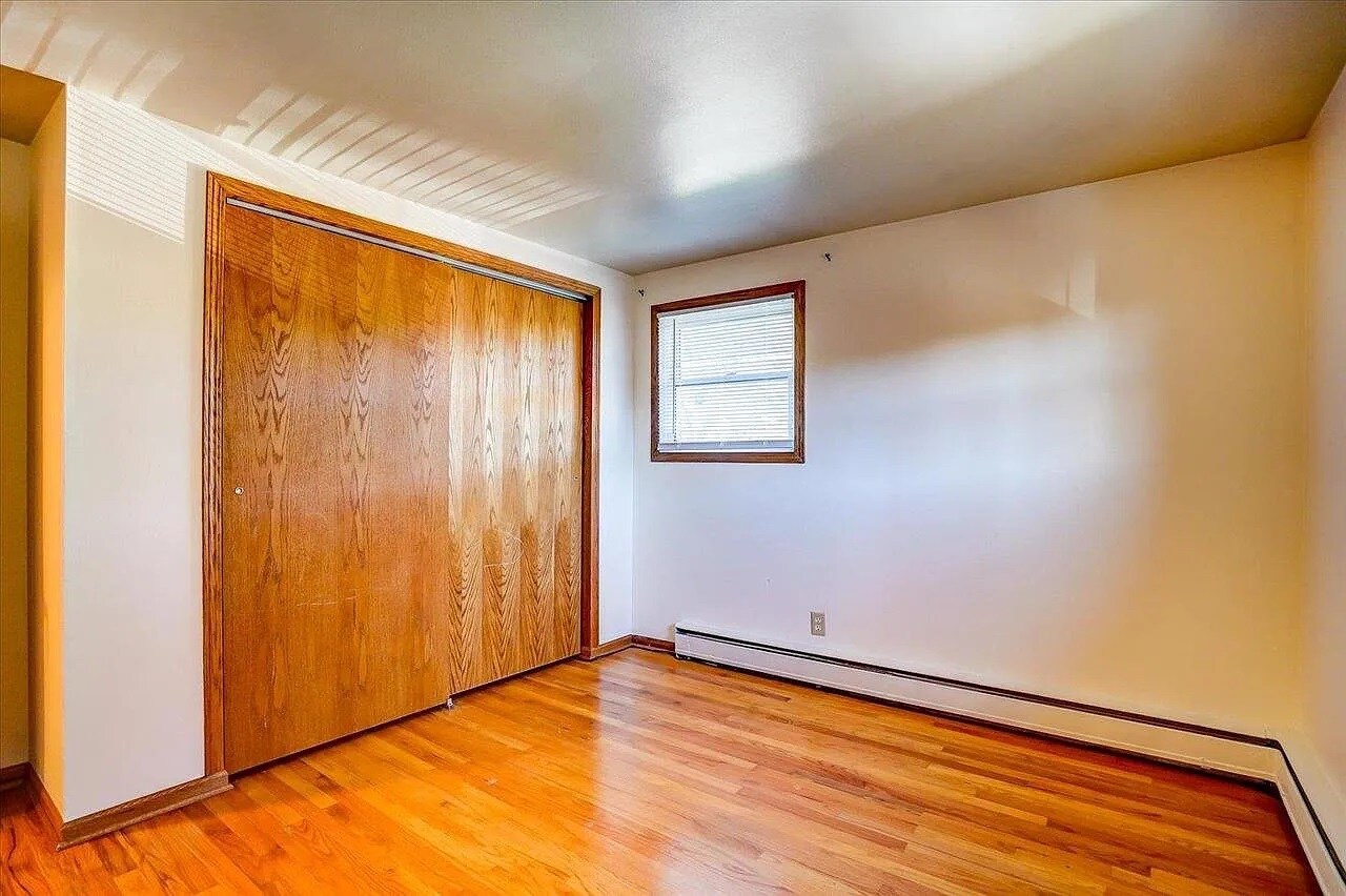 Building Photo - 1165 Petra Pl