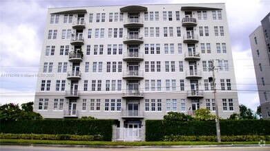 Building Photo - 1789 NE Miami Gardens Dr