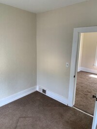 Building Photo - 2809 South Ave