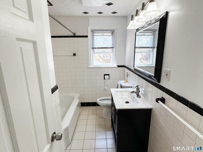 Building Photo - 439 Henry Ave Ext