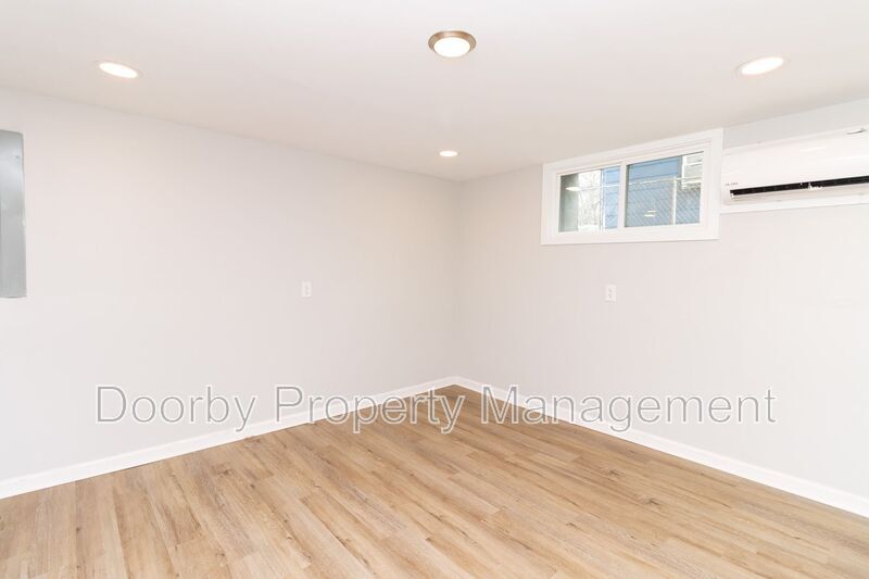 Building Photo - 1714 Portland St