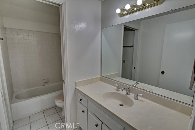 Building Photo - 8 Sparrowhawk