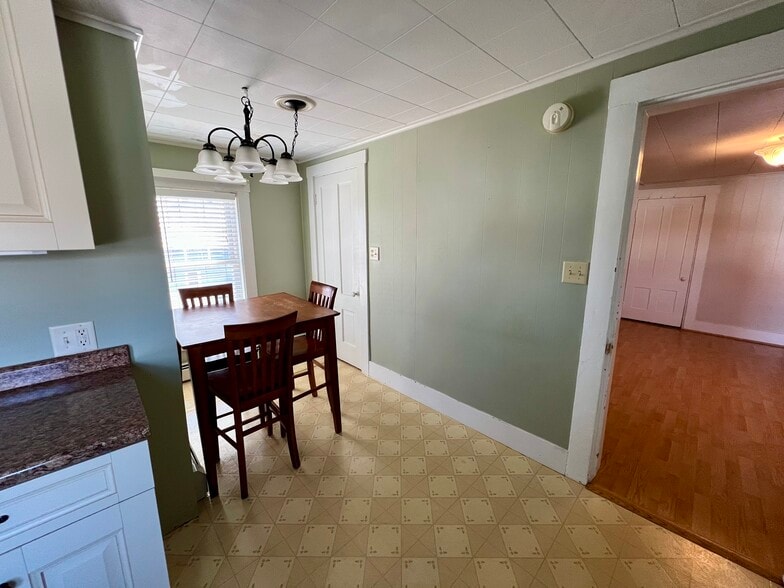 Building Photo - 43 Spruce St